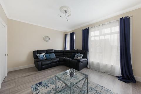 1 bedroom flat for sale, Clifton Road, London, SE25