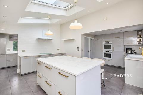 3 bedroom house to rent, Barden Drive, Allestree, DE22