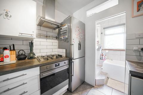1 bedroom flat for sale, Westbury Road, Croydon, CR0