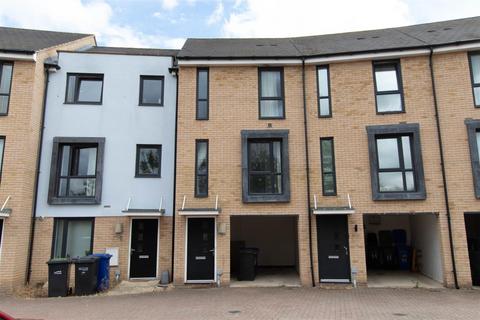 4 bedroom terraced house to rent, Darwin Walk, Haverhill CB9