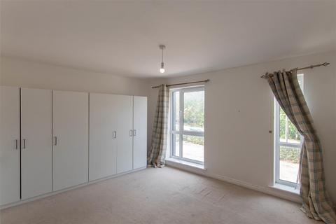 4 bedroom terraced house to rent, Darwin Walk, Haverhill CB9