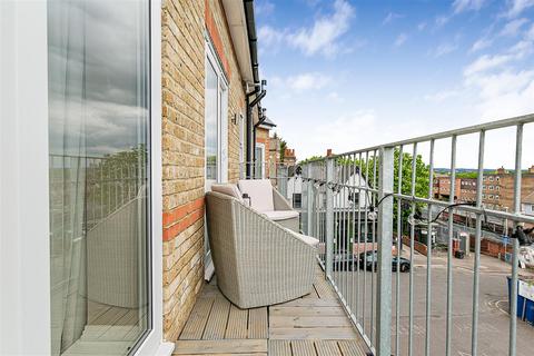 1 bedroom apartment for sale, Queens Road, Buckhurst Hill