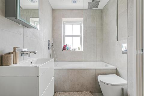 1 bedroom apartment for sale, Queens Road, Buckhurst Hill