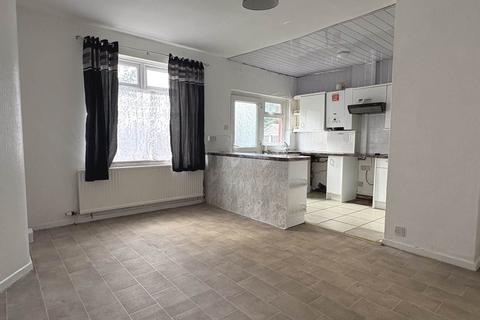 3 bedroom semi-detached house for sale, Windsor Avenue, Chadderton, Oldham