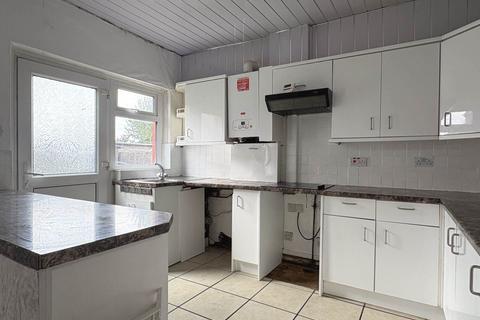 3 bedroom semi-detached house for sale, Windsor Avenue, Chadderton, Oldham