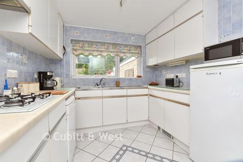 2 bedroom detached bungalow for sale, Glyndale Grange, Sutton SM2