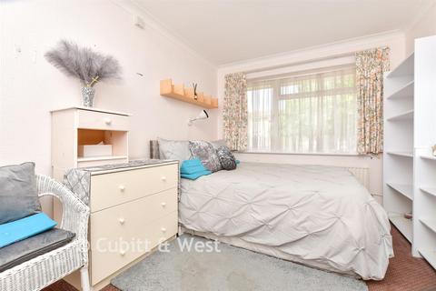 2 bedroom detached bungalow for sale, Glyndale Grange, Sutton SM2