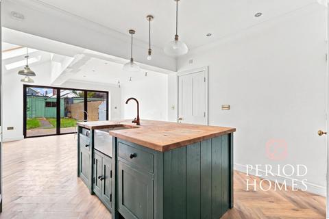 4 bedroom semi-detached house for sale, Rosebery Road, Old Moulsham