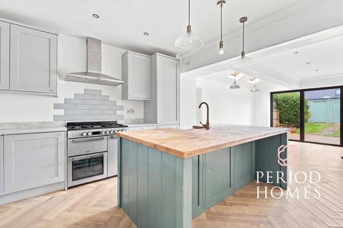4 bedroom semi-detached house for sale, Rosebery Road, Old Moulsham