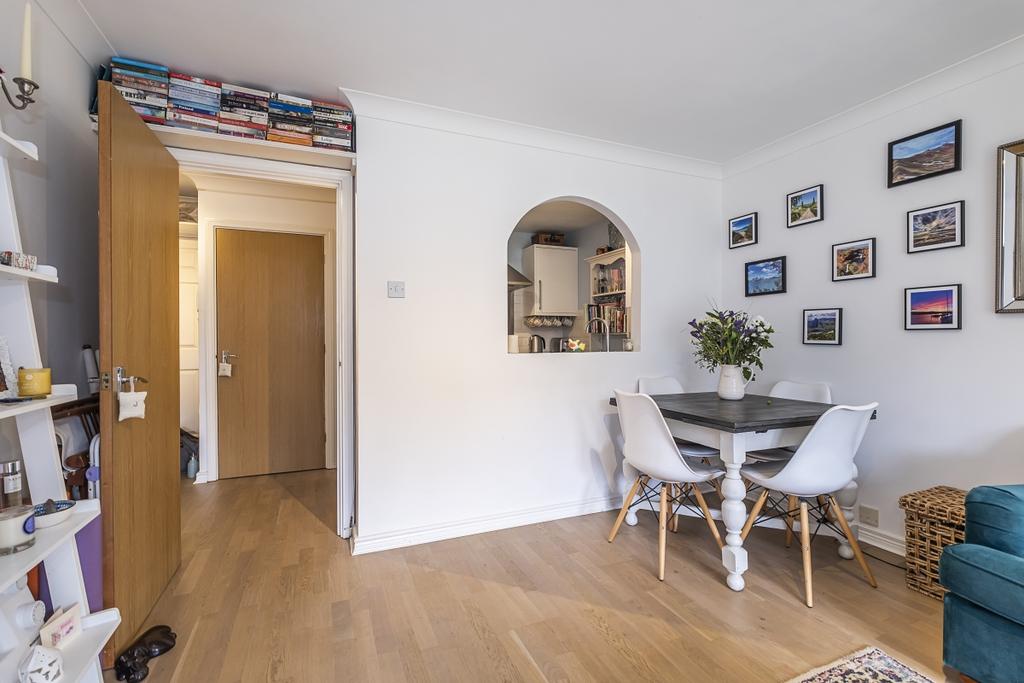 Apartment in London - View 4
