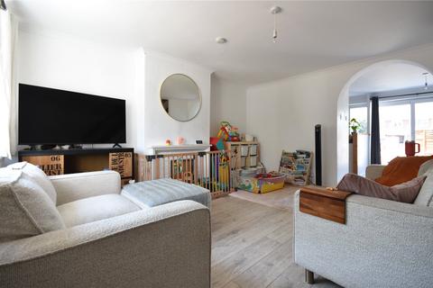 3 bedroom house to rent, Riverdale, Wrecclesham, Farnham, Surrey, GU10
