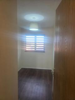 2 bedroom apartment to rent, Gravesend, Kent, DA12