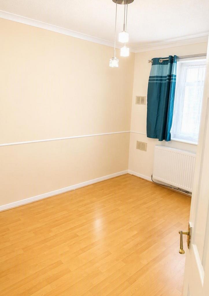 Apartment in Harrow - View 2