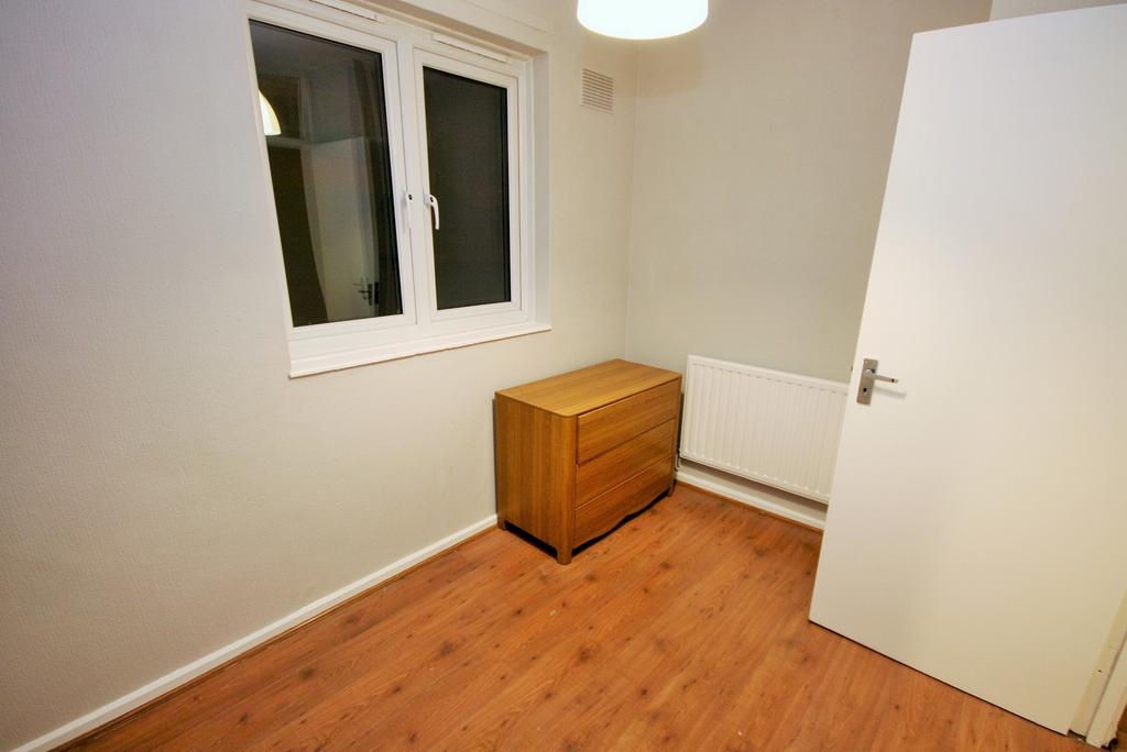 Apartment in Stepney - View 3