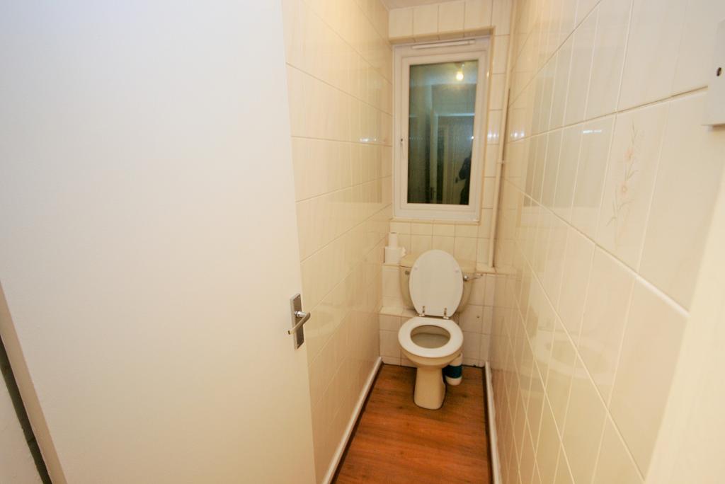 Apartment in Stepney - More