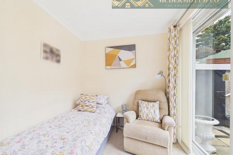 2 bedroom semi-detached house for sale, Sloane Avenue, Lees, Oldham