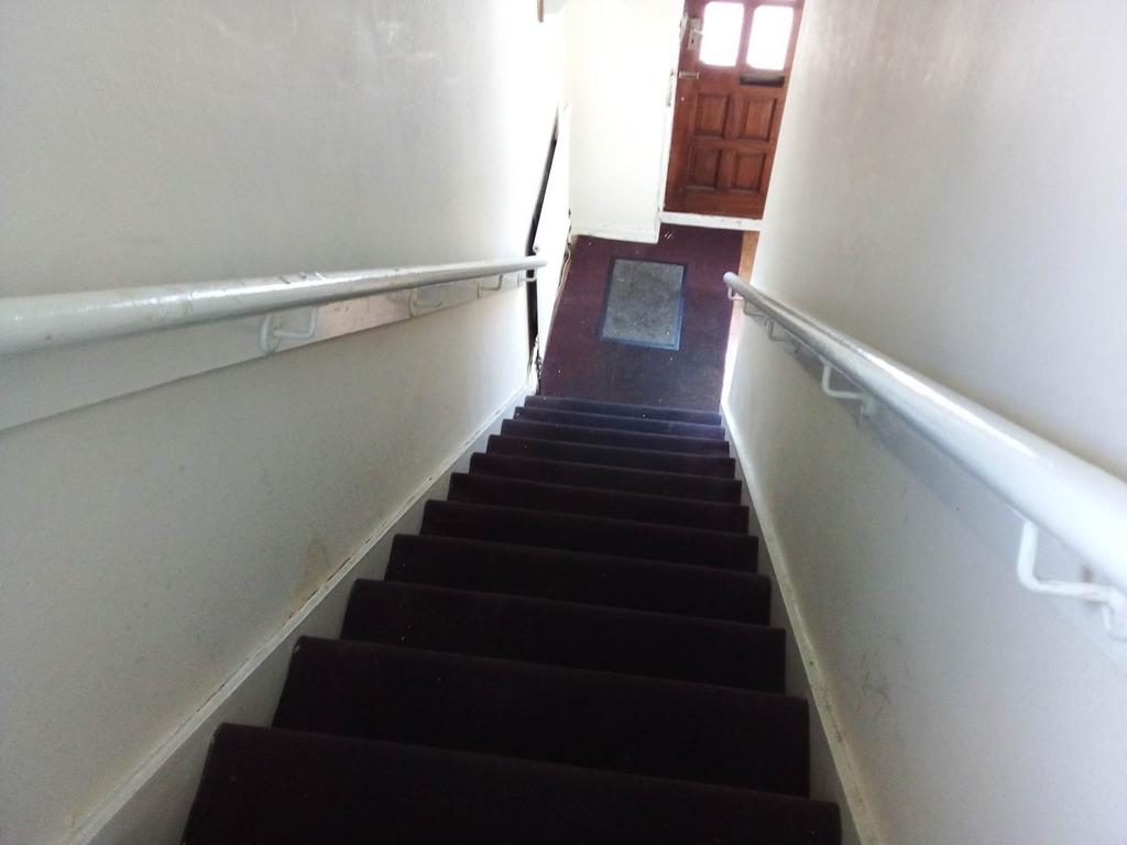 House in Leeds, West Yorkshire - View 3