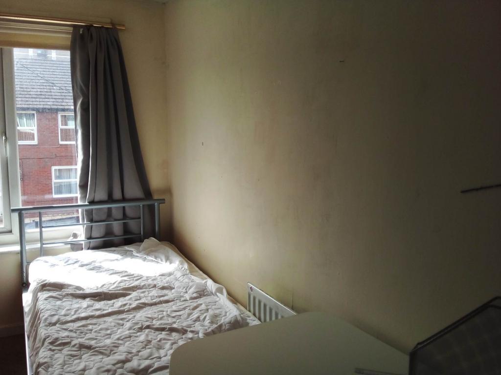 House in Leeds, West Yorkshire - More
