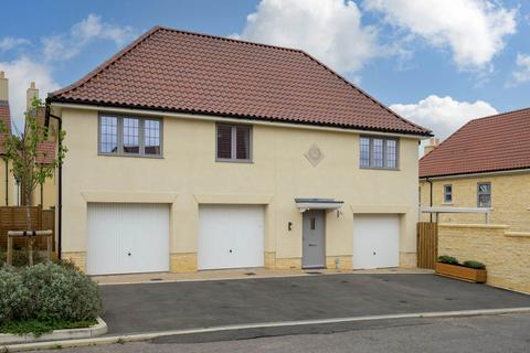 2 bedroom apartment to rent, Adonis Blue Way