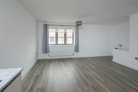 2 bedroom apartment to rent, Adonis Blue Way