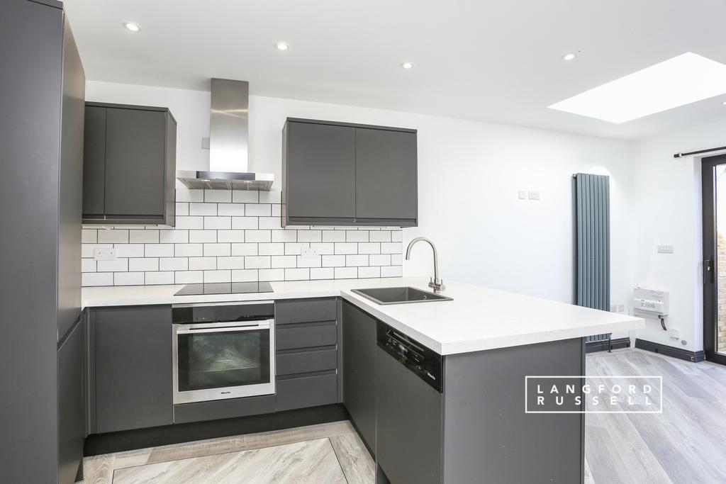 Apartment in Bromley - View 2