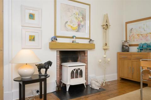 2 bedroom apartment for sale, Moredun Terrace, Perth