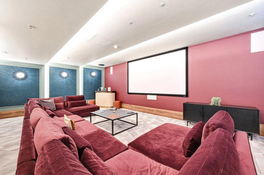 Apartment in Nine Elms - View 5