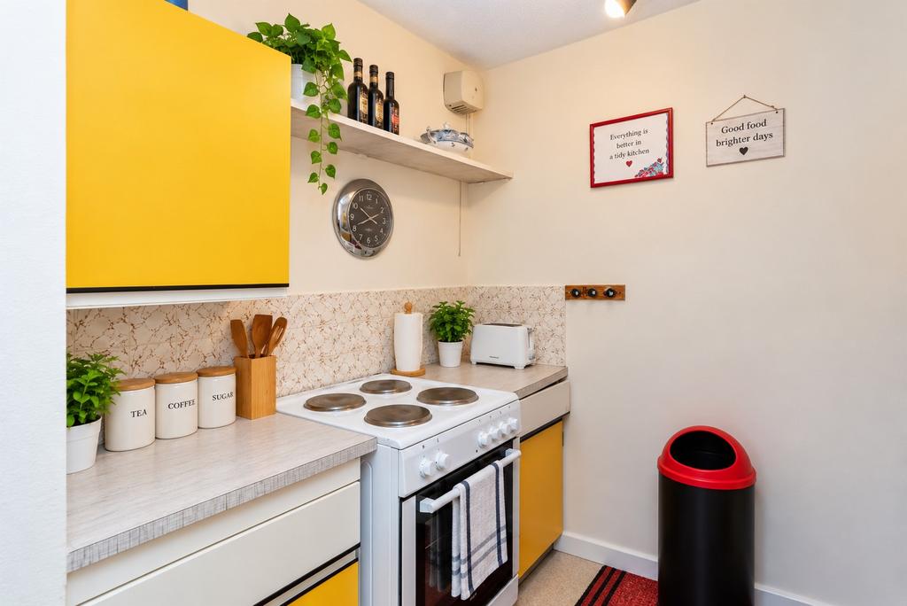 House in Test Valley, Romsey - More