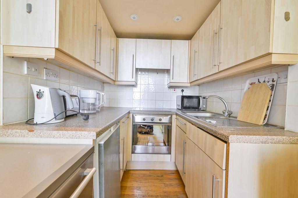 Apartment in London - View 3