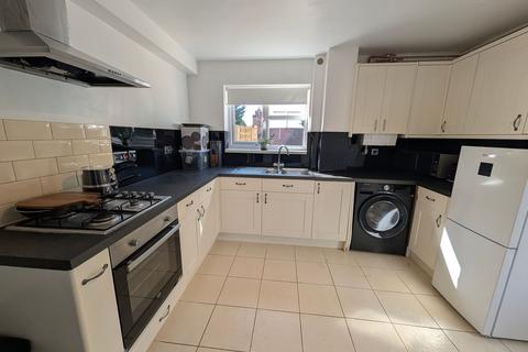 2 bedroom end of terrace house to rent, Albion Street, Saxmundham, IP17