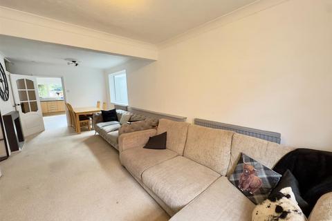 3 bedroom semi-detached house for sale, Albert Street, Fleet GU51