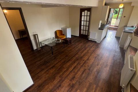 2 bedroom bungalow to rent, Bell Road, Trysull WV5