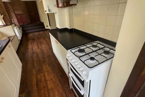 2 bedroom bungalow to rent, Bell Road, Trysull WV5