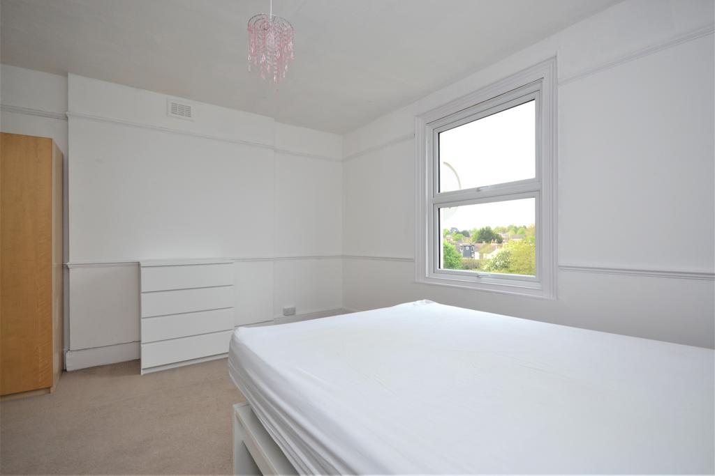 Apartment in Bromley - View 5