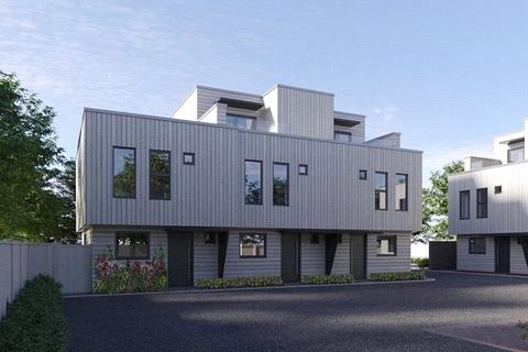 Hunters Road, Chessington KT9