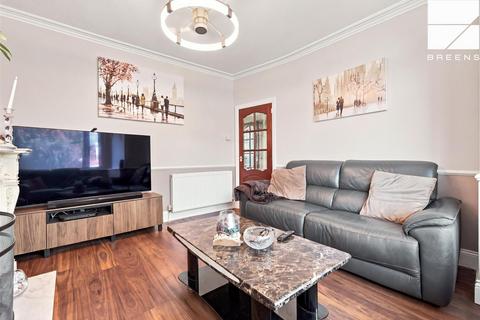 4 bedroom semi-detached house for sale, Lynton Road, E4