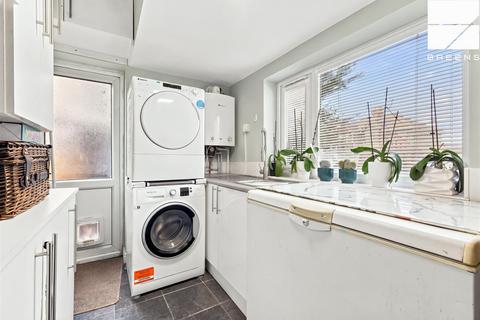 4 bedroom semi-detached house for sale, Lynton Road, E4