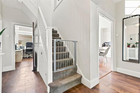 4 bedroom semi-detached house for sale, Lynton Road, E4