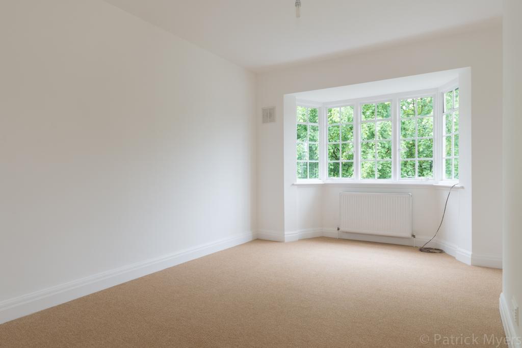 Apartment in London - View 2