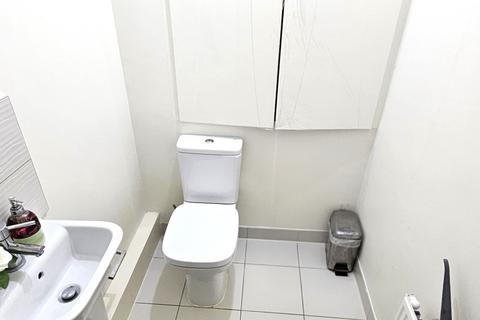3 bedroom terraced house to rent, Bluebell Terrace, West Drayton, UB7
