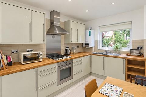 2 bedroom terraced house for sale, Falmouth Avenue, Highams Park, London. E4 9QN
