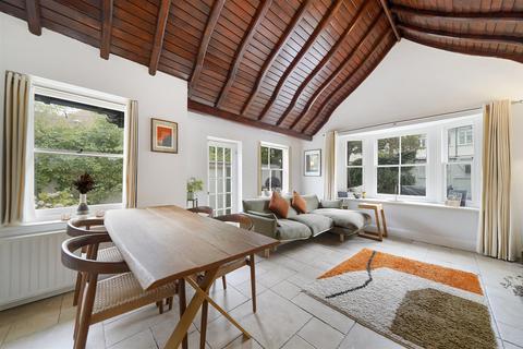 2 bedroom detached house for sale, Hazlewell Road, Putney