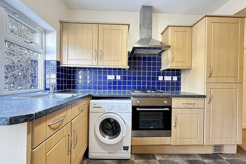 4 bedroom semi-detached house to rent, Thackeray Close, Uxbridge, UB8