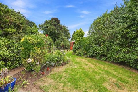 4 bedroom detached house for sale, Wyatts Green Road, Wyatts Green, CM15
