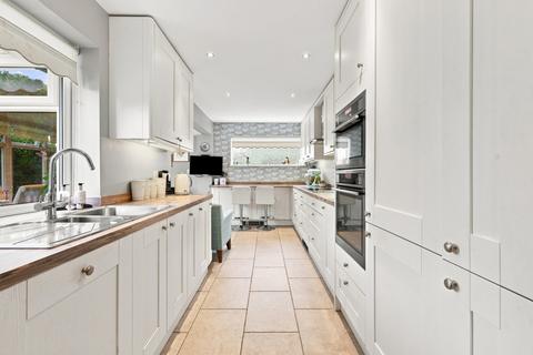 4 bedroom detached house for sale, Wyatts Green Road, Wyatts Green, CM15