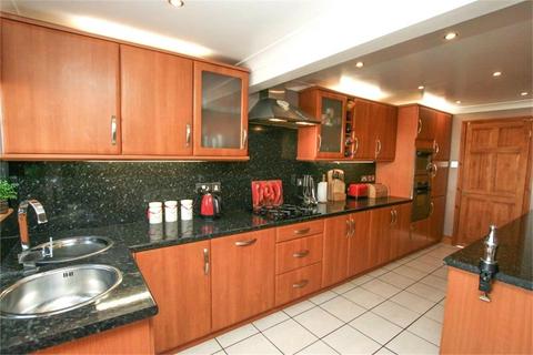 3 bedroom house to rent, Tortoiseshell Way, Wymondham, NR18