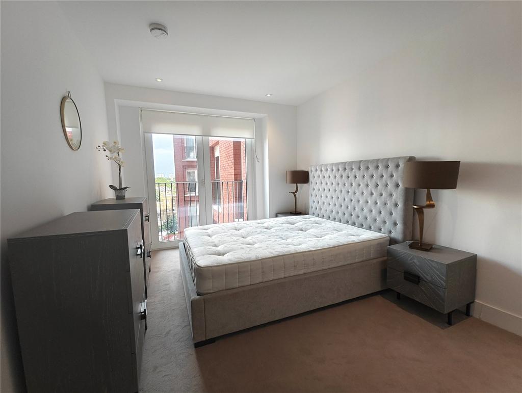 Apartment in Vauxhall - View 2