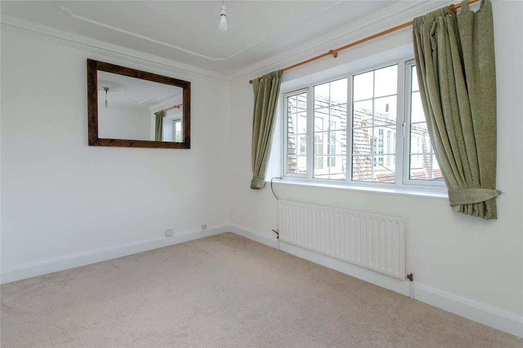 Apartment in Lambeth - View 2