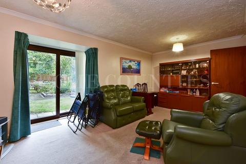 2 bedroom retirement property for sale, Billy Lows Lane, Potters Bar, EN6