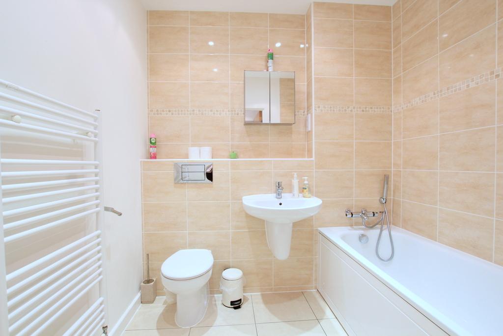 Apartment in London - View 5